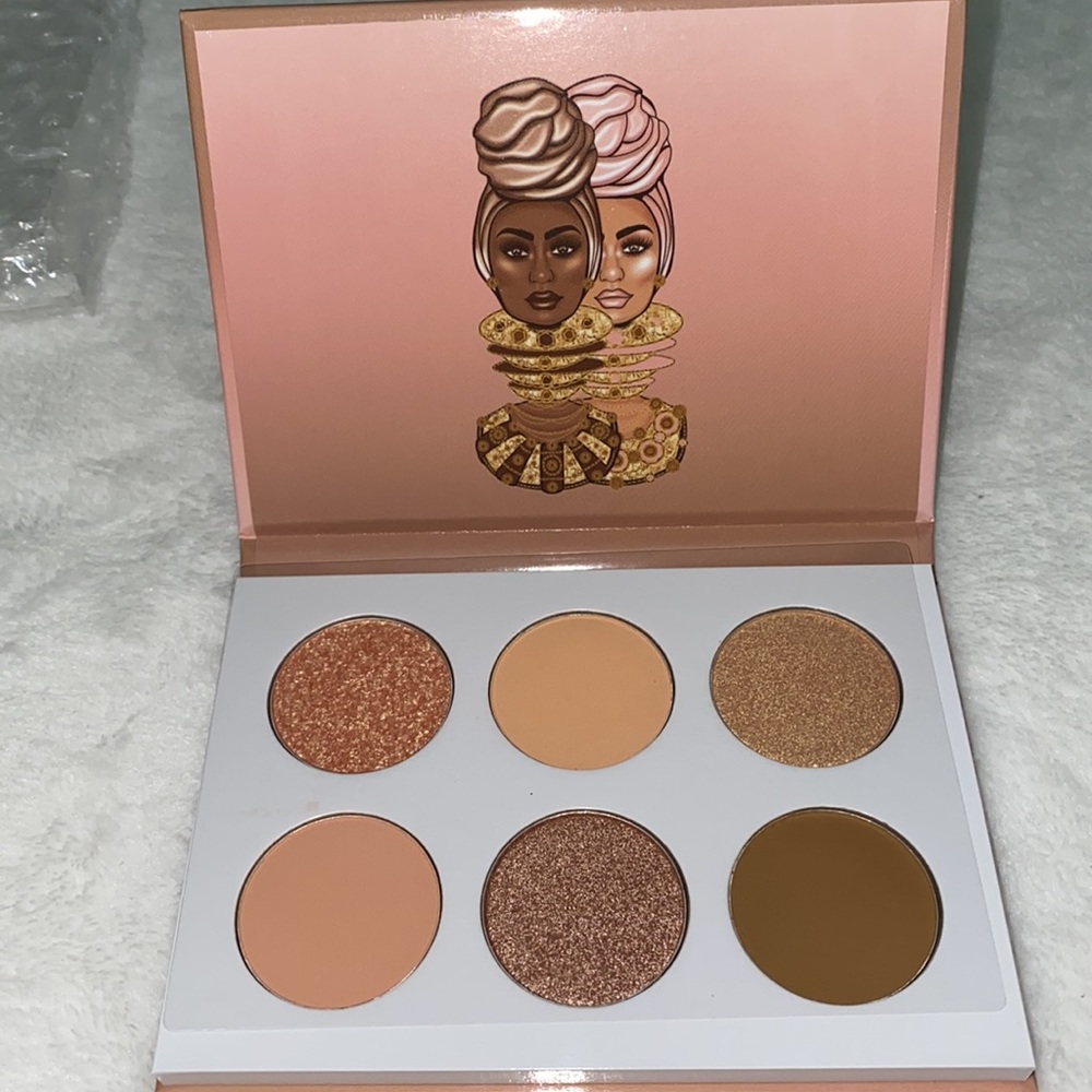 $18 Closet Clearout is below my best offer! BNB The  Nudes by Juvia’s eye pallet